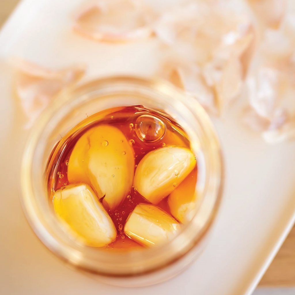 วิธีทำกระเทียมโทนดองน้ำผึ้ง